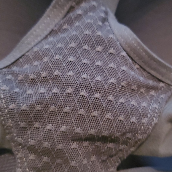 Sports Bra - Picture 3 of 4